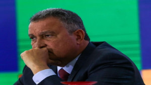 Ministro do STJ determina retomada de inquérito da PF sobre compra de respiradores por Rui Costa