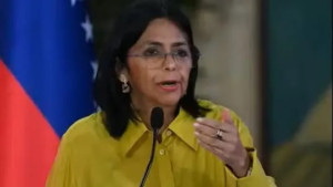 Vice de Maduro convoca resistência após ataque dos EUA e diz que Venezuela não será colônia