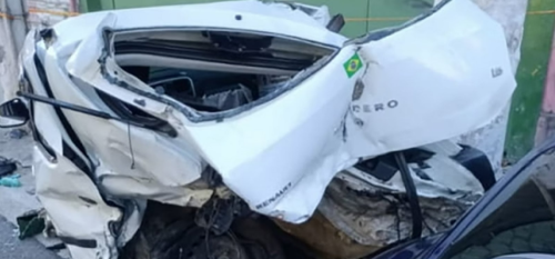 Amigo de motorista do Porsche que estava no veículo durante acidente volta a ser internado após complicações
