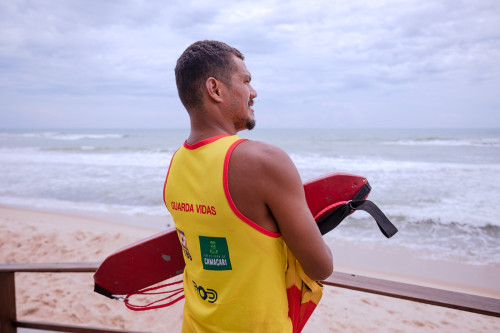 Defesa Civil alerta população para prevenção de acidentes nas praias de Camaçari