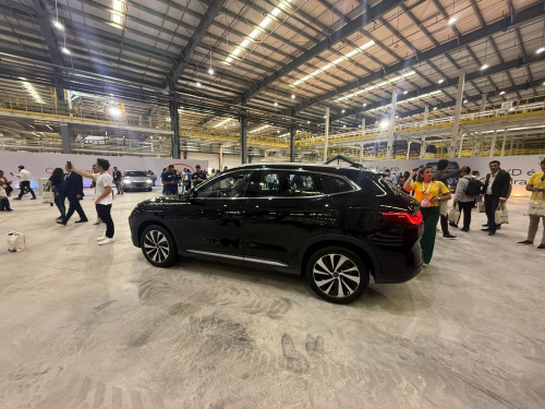 Vereadores participam de apresentação da fábrica da BYD em Camaçari