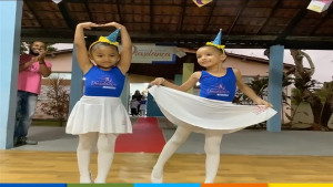 Prefeitura realiza entrega de novos fardamentos para a Escola de Ballet Diasdança