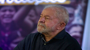 Lula recebe diagnóstico de labirintite e vertigens, luz amarela acende na cúpula petista. Há rumores de que o presidente não teria tempo para um novo mandato