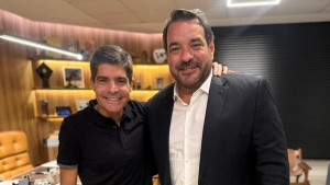 'Quando a gente perde um amigo, perde junto um pedaço da própria história', diz ACM Neto sobre Alan Sanches