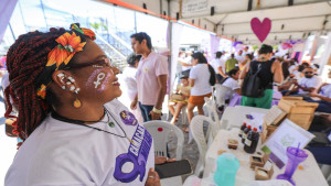 (Prefeitura de Camaçari) Dia Internacional da Mulher, é comemorado com festival, evento  reúne esporte, saúde, empregabilidade e lazer