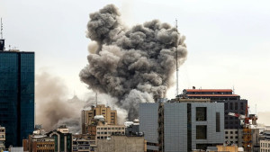 Israel ataca conselho que escolherá novo líder supremo do Irã