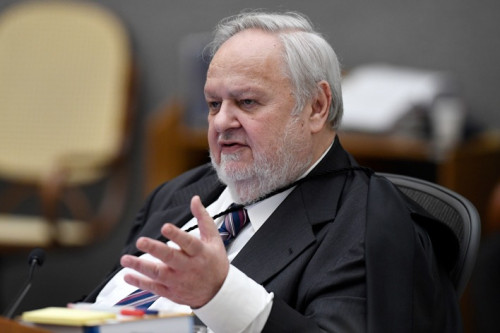 Morre Felix Fischer, ministro do STJ, aos 78 anos