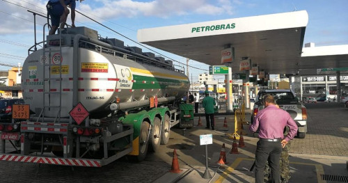 Preço da gasolina sobe em Salvador e atinge Top 10 no ranking de mais caro do Brasil