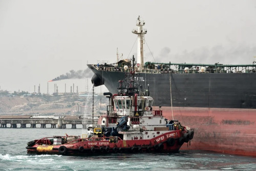 Irã ameaça incendiar navios que tentem passar pelo Estreito de Ormuz