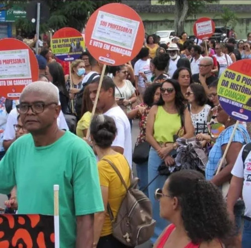 Impasse salarial leva professores de Camaçari à paralisação a partir desta terça (3)