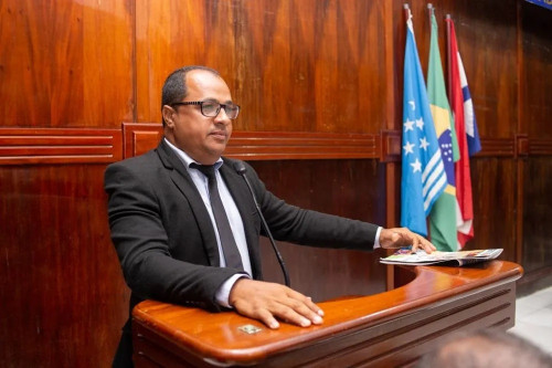 Dias d’Ávila: Vereador Cleiton Lima critica paralisação dos professores e dispara: “não compactuo com o absurdo”