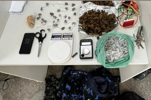 PM prende homem em flagrante por tráfico de drogas no bairro da Concórdia, em Dias d’Ávila