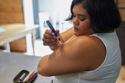 Farmacêutica que era ligada ao Master atrasa entrega de insulina ao SUS
