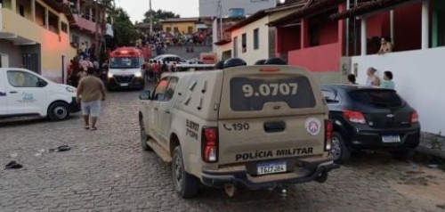 Três pessoas são baleadas por PM durante evento em bairro de Salvador