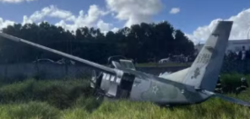 Avião com seis pessoas a bordo cai e afeta operação de aeroporto em Porto Seguro