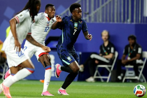 Brasil vence Haiti por 3 x 0 e assume liderança do Grupo C da Copa