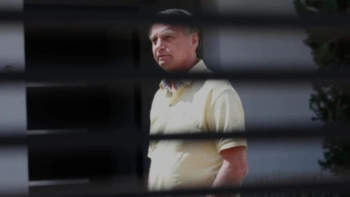 Prisão domiciliar de Bolsonaro chega ao fim nesta semana; Moraes decidirá próximos passos