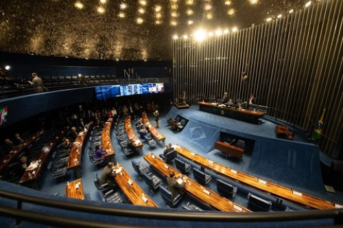 Mais uma derrota do governo: Senado aprova PEC da aposentadoria dos agentes de saúde