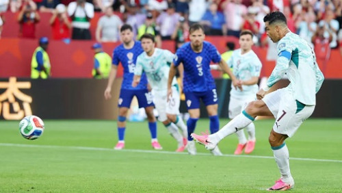 Cristiano Ronaldo derruba tabu, e Portugal elimina Croácia no sufoco