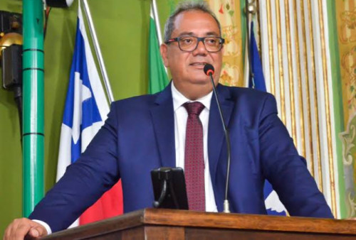"Prudência" Carlos Muniz adia debate sobre presidência da Câmara de Salvador