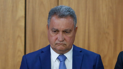 Escândalos de corrupção, polêmicas e desgaste político ameaçam eleição de Rui Costa ao Senado