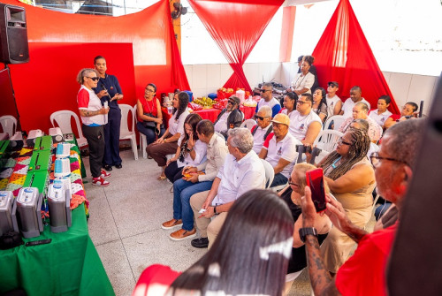 Camaçari: Prefeitura entrega equipamentos de Tecnologia Assistiva ao Centro de Apoio à Educação Inclusiva
