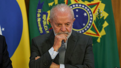Aliados de Lula se preocupam com discursos e querem frear improvisos na campanha