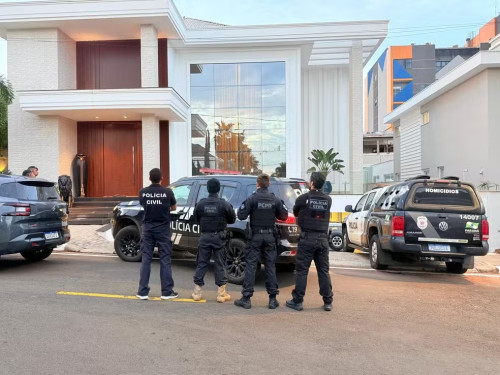 Suspeitos de fabricar e distribuir anabolizantes são alvos da polícia