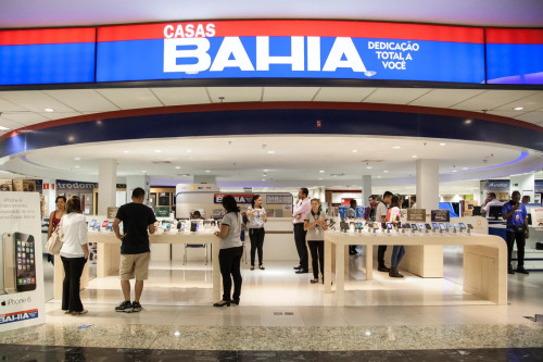 Casas Bahia coloca 391 produtos em leilão com celulares a partir de R$ 435; veja ofertas