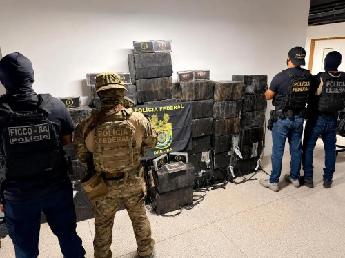 Megaoperação no Porto de Salvador intercepta quase uma tonelada de cocaína que seria enviada à Europa