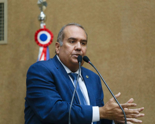 Sandro Régis acusa esquerda de politizar tema dos ônibus e cobra explicações sobre transporte metropolitano e ferry-boat