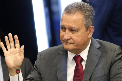 Rui defende separar maioridade penal da PEC da Segurança e votação em 2026.